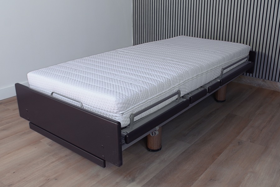 Hoog-laag bed qqq1100 Belletto 3080 NN 90 x 210 zorgbed van Völker uit voorraad leverbaar
